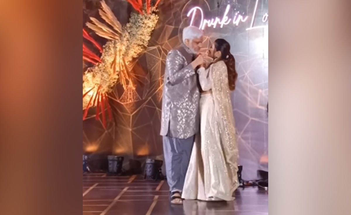 Watch: Bride-To-Be Krishna Bhatt Dances With Dad Vikram Bhatt On Her Sangeet