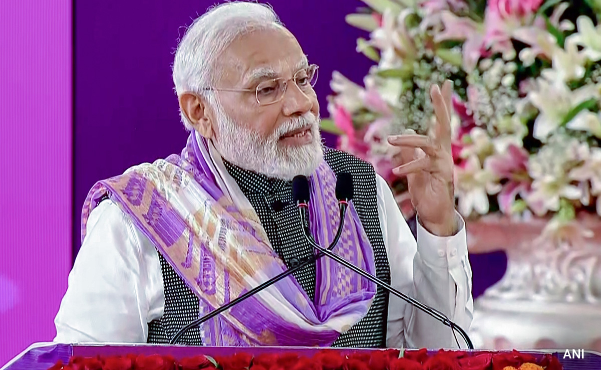 PM Modi Discusses DU's Popular Food Joints With Students, Has A Request