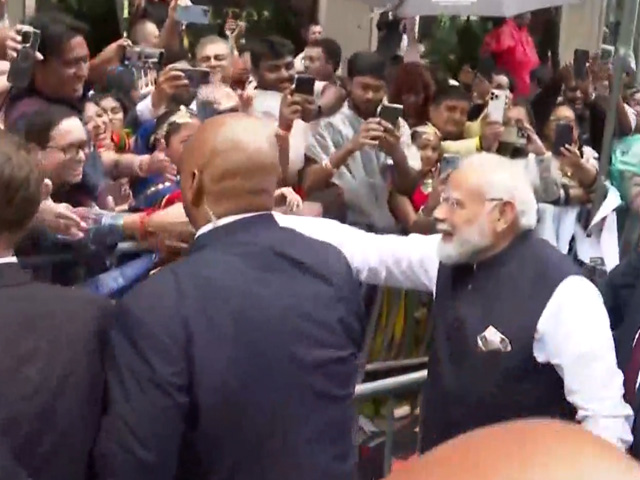 PM Modi In Washington, Gets Huge Welcome From Expats
