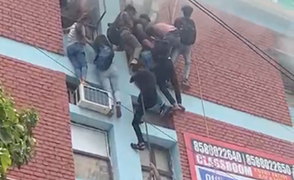 Video: Delhi Students' Incredible Escape From Fire At Coaching Centre