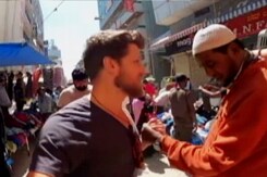 बेंगलुरु में विदेशी नागरिक और यूट्यूबर से बदसलूकी करने वाला गिरफ्तार बेंगलुरु में विदेशी नागरिक और यूट्यूबर से बदसलूकी करने वाला गिरफ्तार