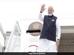 अमेरिकी राष्ट्रपति ने व्हाइट हाउस में PM मोदी का किया स्वागत, फैमिली डिनर में हुए शामिल अमेरिकी राष्ट्रपति ने व्हाइट हाउस में PM मोदी का किया स्वागत, फैमिली डिनर में हुए शामिल