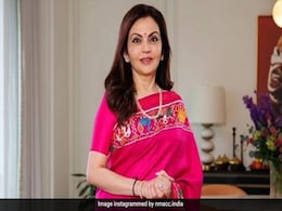 Nita Ambani's Bright Pink Six-Yard <i>Patola Saree</i> Was A Six-Month Labour Of Love Nita Ambani's Bright Pink Six-Yard <i>Patola Saree</i> Was A Six-Month Labour Of Love