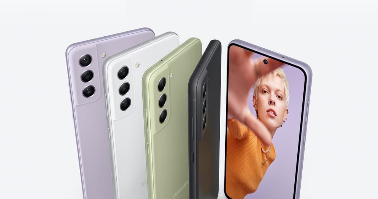 Samsung Galaxy S21 FE 5G स्मार्टफोन सस्ता होकर आधे दाम पर मिल रहा... खरीदने की मची होड़