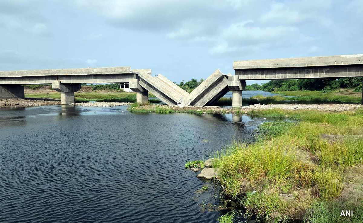 15 Villages Affected After Bridge Over Gujarat River Collapses