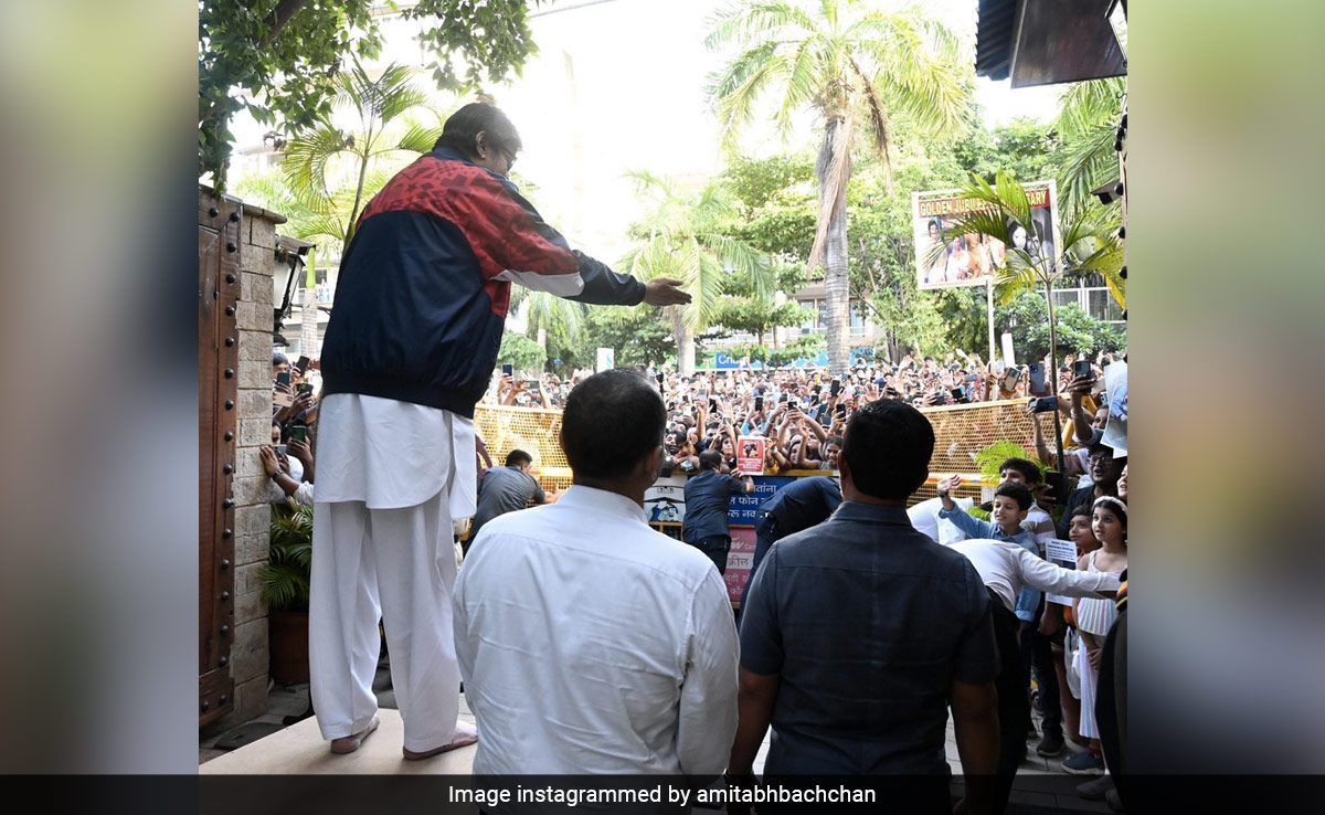 Why Amitabh Bachchan Meets Fans On Sunday Barefoot: "Go To The Temple"