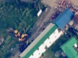 मणिपुर: 1200 लोगों की गुस्साई भीड़ से घंटों गतिरोध के बाद सुरक्षाबलों ने 12 हथियारबंदों को किया रिहा मणिपुर: 1200 लोगों की गुस्साई भीड़ से घंटों गतिरोध के बाद सुरक्षाबलों ने 12 हथियारबंदों को किया रिहा