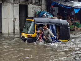 Schools Shut On Fri-Sat In Thane, Palghar Amid 'Red Alert' For Heavy Rains Schools Shut On Fri-Sat In Thane, Palghar Amid 'Red Alert' For Heavy Rains