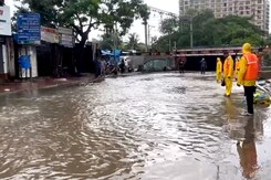 बारिश के कारण मुंबई के क्या हैं हालात और जलजमाव से निपटने के क्या हैं इंतजाम? बारिश के कारण मुंबई के क्या हैं हालात और जलजमाव से निपटने के क्या हैं इंतजाम?