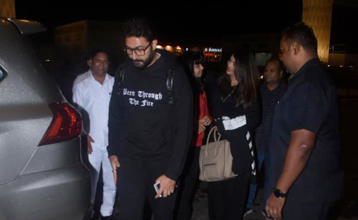 Aishwarya-Abhishek And Aaradhya Bachchan Fly Out Of Mumbai. See Airport Pics