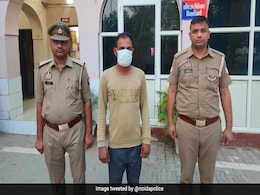 Noida Vendor Arrested After Video Of Him Sprinkling Drain Water On Coconuts Goes Viral Noida Vendor Arrested After Video Of Him Sprinkling Drain Water On Coconuts Goes Viral