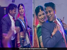 दूल्हा-दुल्हन ने 'टिप-टिप बरसा पानी पर' किया ऐसा डांस देखने वालों के उड़े होश, यूजर ने कहा- ऐसी होती अरेंज मैरिज तो मेरी भी करवाओ दूल्हा-दुल्हन ने 'टिप-टिप बरसा पानी पर' किया ऐसा डांस देखने वालों के उड़े होश, यूजर ने कहा- ऐसी होती अरेंज मैरिज तो मेरी भी करवाओ
