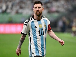Lionel Messi Narrowly Escapes Crash After His Car Jumps Red Light: Reports Lionel Messi Narrowly Escapes Crash After His Car Jumps Red Light: Reports