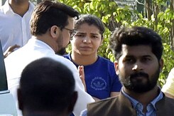 Minister Meets Protesting Wrestlers, Other Top Stories Minister Meets Protesting Wrestlers, Other Top Stories