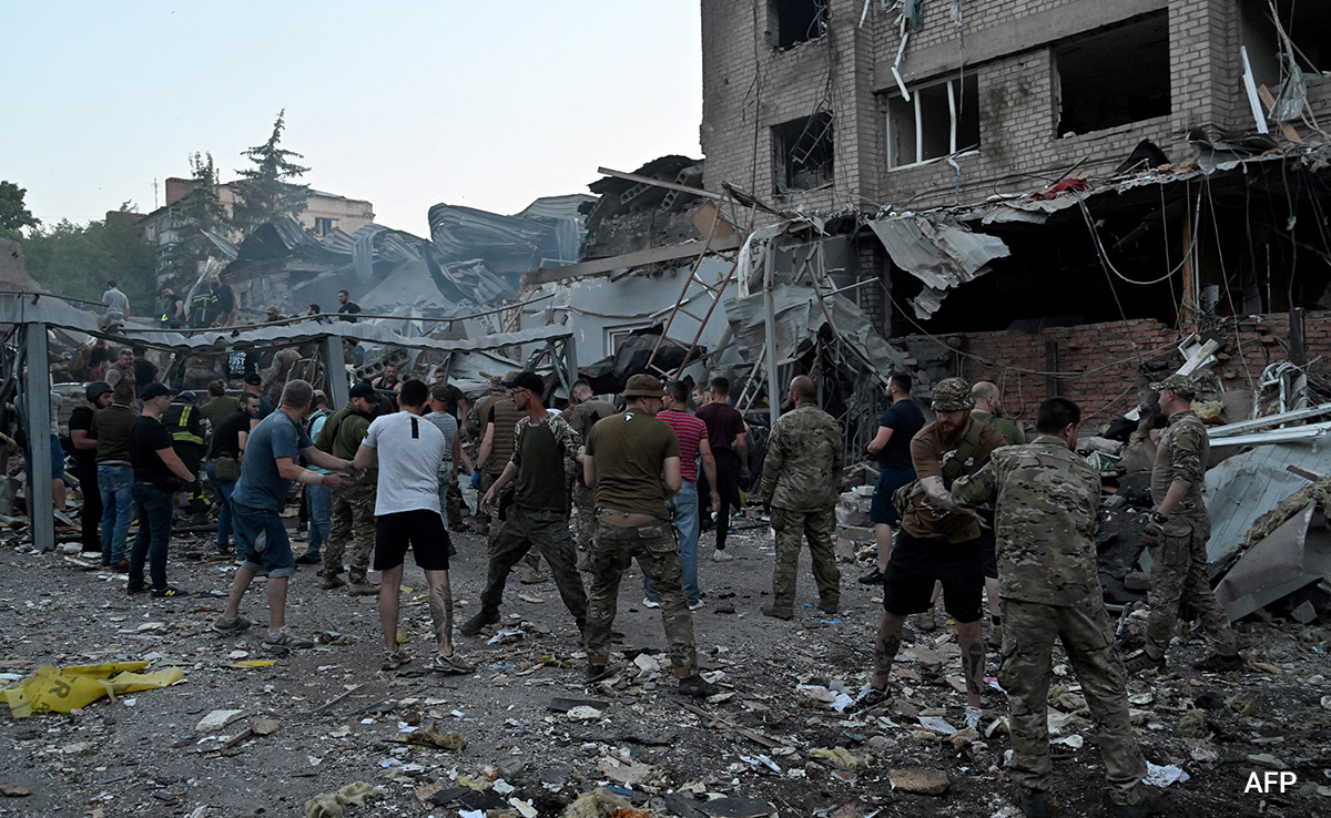 2 Ukrainian Generals Killed In Restaurant Strike, Claims Russia