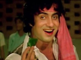 ट्यूशन पढ़ाकर गुजारा करने वाले लालजी पांडेय 'खइके पान बनारस वाला' से हुए मशहूर, 300 फिल्मों में लिखे 1500 गाने ट्यूशन पढ़ाकर गुजारा करने वाले लालजी पांडेय 'खइके पान बनारस वाला' से हुए मशहूर, 300 फिल्मों में लिखे 1500 गाने