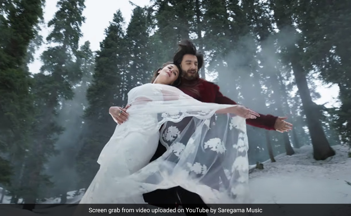 <i>Tum Kya Mile</i>: Alia Bhatt-Ranveer Singh's <i>Ishq Wala Love</i> But Make It Yash Chopra