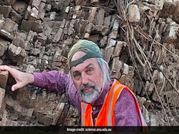 Australian Scientists Find 'Lost World' Of Primordial Life In Billion-Year-Old Rock Australian Scientists Find 'Lost World' Of Primordial Life In Billion-Year-Old Rock