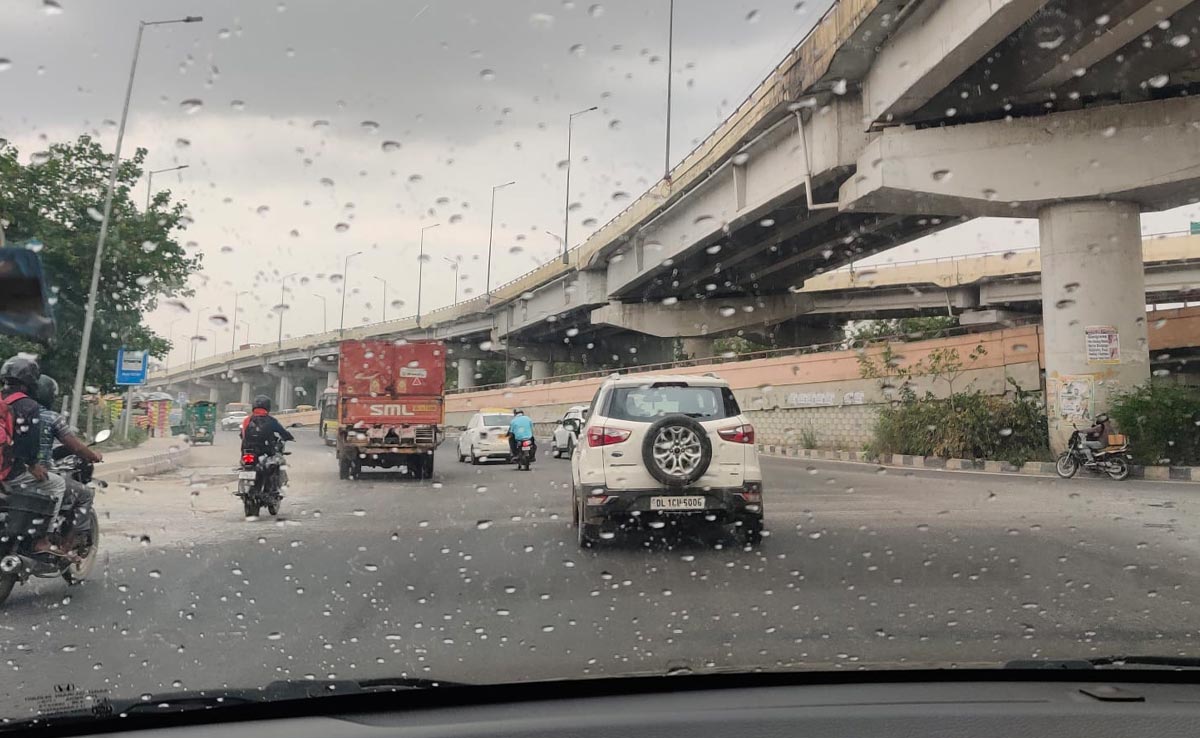 Delhi Wakes Up To Light Rain, Brings Respite From Scorching Heat