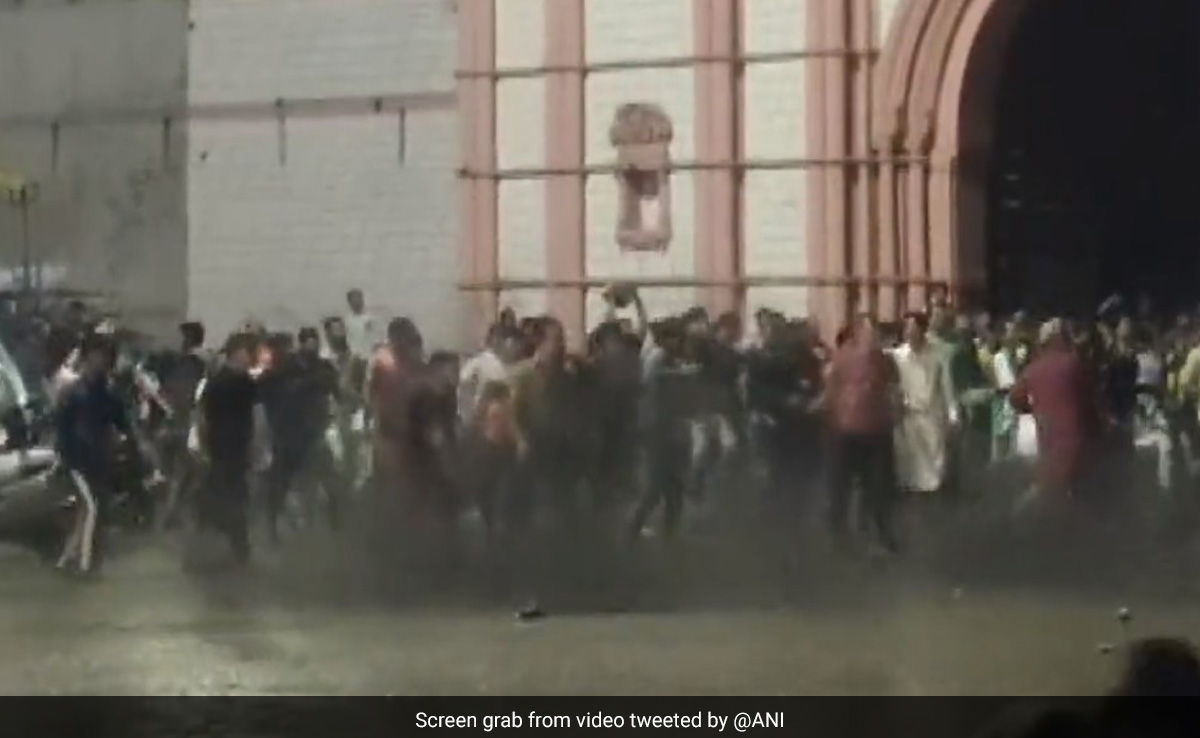 1 Dead, Cop Injured During Mob Violence Over Anti-Encroachment Drive In Gujarat
