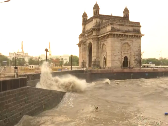 Heavy Rain In Mumbai As Cyclone Biparjoy Intensifies