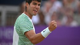 Alcaraz Powers Past Dimitrov Into Queen's Semi-Finals