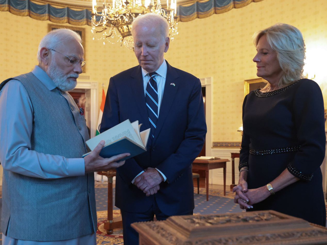 "बेशकीमती हीरा, भगवत गीता, घी..." - पीएम मोदी ने अमेरिकी राष्ट्रपति और फर्स्ट लेडी को दिए तोहफे