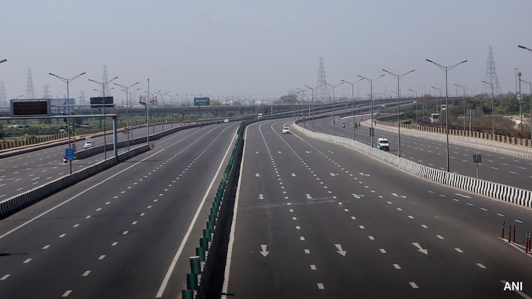 'Cars Can Cross Toll Plazas At 80 Kmph Soon': Nitin Gadkari On New Tech