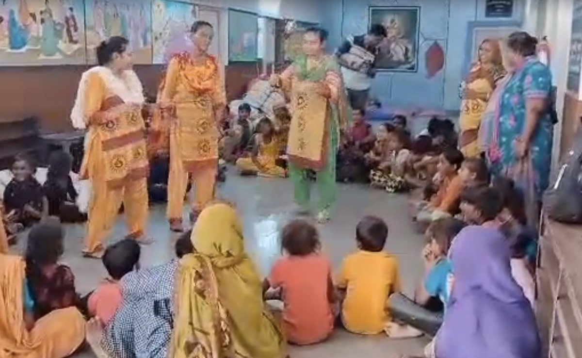 Cyclone Biparjoy: बच्‍चों के मन-मस्तिष्‍क पर न पड़े बुरा प्रभाव, ऐसे की जा रही शेल्टर्स में बच्‍चों की देखभाल