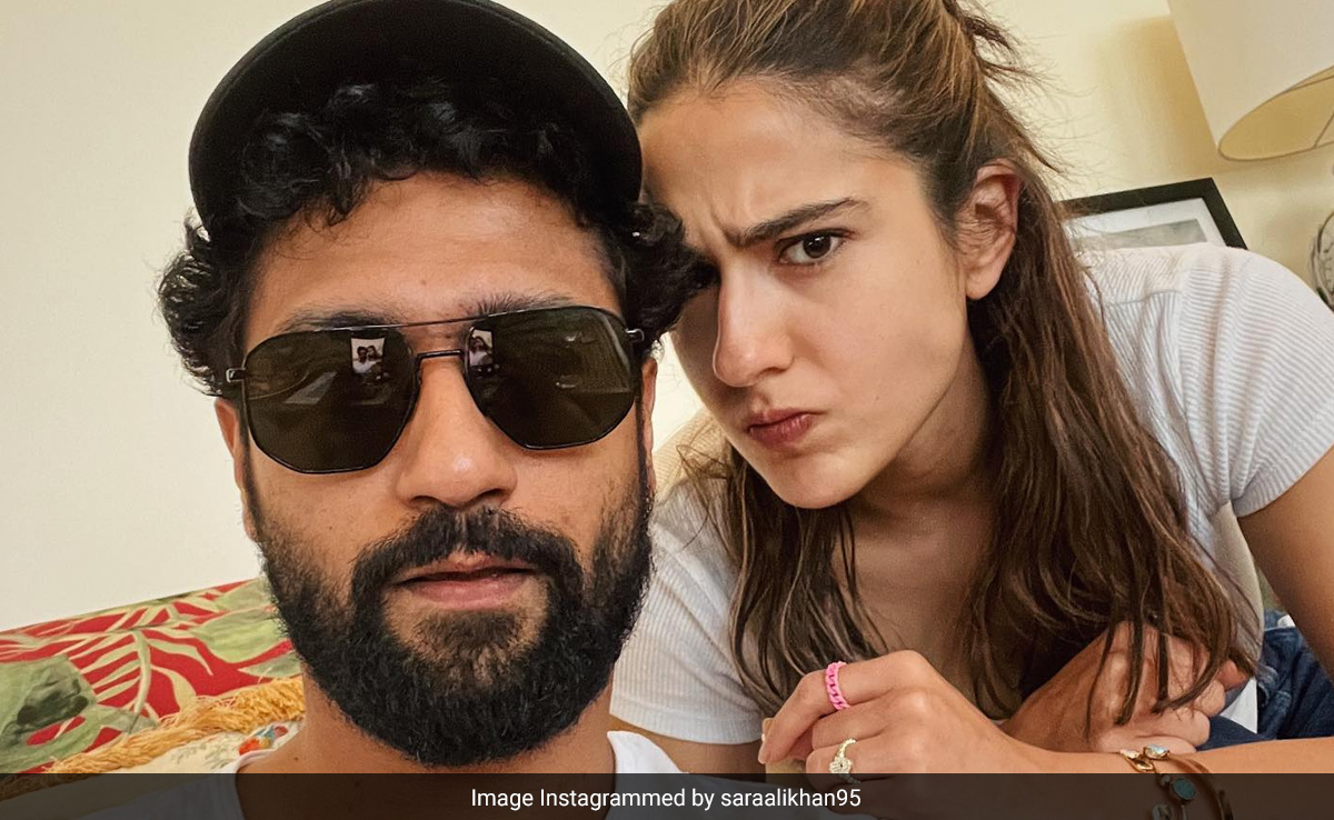 Zara Hatke Zara Bachke BO Collection Day 9: 50 करोड़ के करीब पहुंची विक्की और सारा की 'जरा हटके जरा बचके', 9वें दिन कमाए इतने Zara Hatke Zara Bachke BO Collection Day 9: 50 करोड़ के करीब पहुंची विक्की और सारा की 'जरा हटके जरा बचके', 9वें दिन कमाए इतने