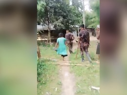 मेघालय के ग्रामीणों ने बांग्लादेशी बॉर्डर गार्ड के दो जवानों को खदेड़ा, Video वायरल मेघालय के ग्रामीणों ने बांग्लादेशी बॉर्डर गार्ड के दो जवानों को खदेड़ा, Video वायरल