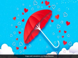 मॉनसून में हैं एकदूसरे से दूर तो इस तरह मिटाएं दूरियां, बारिश में भी बरकरार रहेगा रोमांस  मॉनसून में हैं एकदूसरे से दूर तो इस तरह मिटाएं दूरियां, बारिश में भी बरकरार रहेगा रोमांस