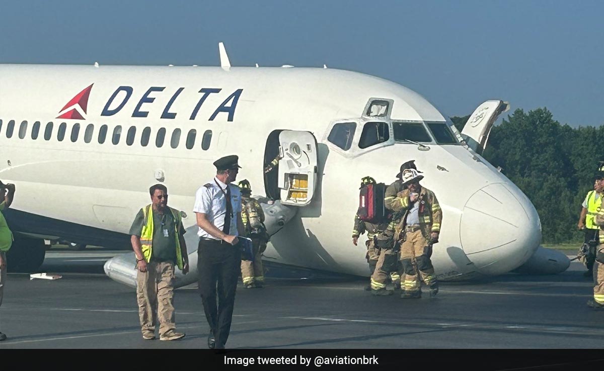 Delta Plane Lands Without Front Landing Gear At US Airport, No Injuries Reported