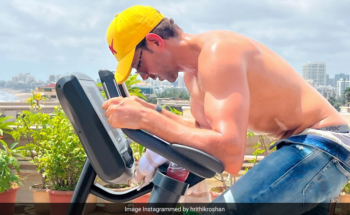 On Hrithik Roshan's "Vitamin D'hoop" Post, Comments Are About Jadoo