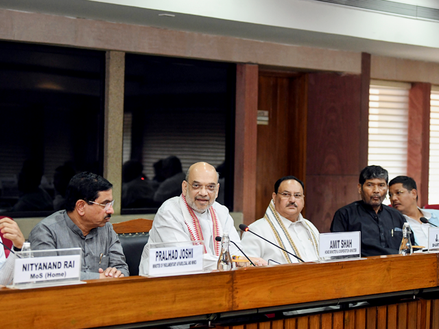 सर्वदलीय बैठक में मणिपुर के सीएम पर उठे सवाल, क्या राज्य में लगेंगे राष्ट्रपति शासन?