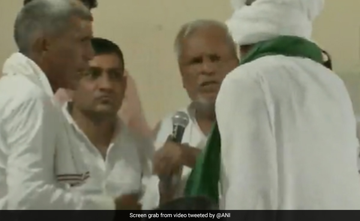 Khap Leaders, Backing Wrestlers' Protest, Fight On Camera