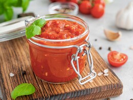 Punjabi Tomato Chutney: परांठे के साथ पेयर करें ये स्वादिष्ट पंजाबी टमाटर चटनी, नोट करें रेसिपी Punjabi Tomato Chutney: परांठे के साथ पेयर करें ये स्वादिष्ट पंजाबी टमाटर चटनी, नोट करें रेसिपी