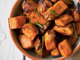 Potato Kebabs Recipe: क्या कभी खाएं है आलू के कबाब नहीं, तो एक बार जरूर करें ट्राई, यहां है आसान रेसिपी Potato Kebabs Recipe: क्या कभी खाएं है आलू के कबाब नहीं, तो एक बार जरूर करें ट्राई, यहां है आसान रेसिपी