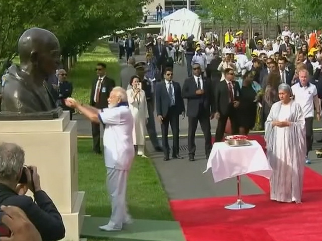 PM Modi Pays Tribute To Mahatma Gandhi In New York