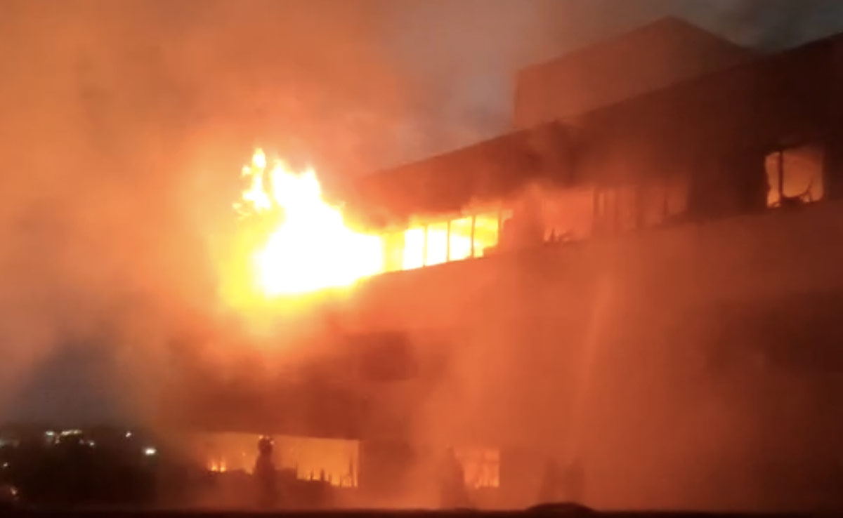 भोपाल के सतपुड़ा भवन में लगी आग पर पाया गया काबू, अभी कुछ जगहों से निकल रहा धुआं