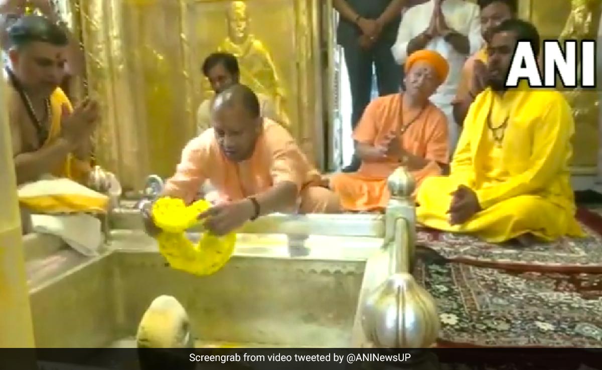 Watch: Yogi Adityanath Offers Prayers At Varanasi's Kashi Vishwanath Temple
