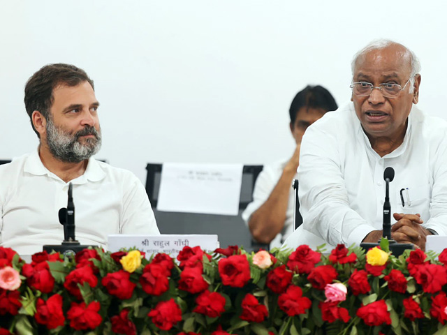 हरियाणा कांग्रेस में गुटबाजी से परेशान आलाकमान, रणदीप सुरजेवाला को कर सकता है साइडलाइन