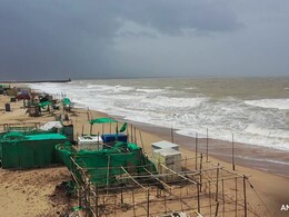 Cyclone Biparjoy Live Updates: गुजरात के तट से आज टकराएगा बिपरजॉय, 74 हजार से ज्यादा लोगों को किया गया शिफ्ट Cyclone Biparjoy Live Updates: गुजरात के तट से आज टकराएगा बिपरजॉय, 74 हजार से ज्यादा लोगों को किया गया शिफ्ट