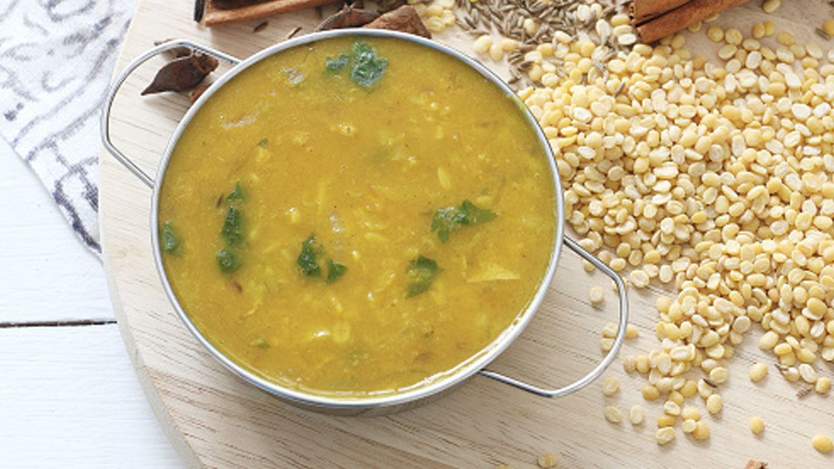 A vegetable broth or dal soup can provide nourishment without irritating the digestive system