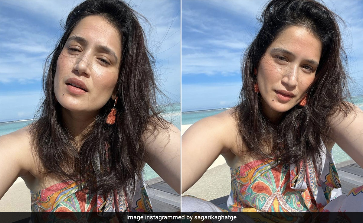 Sagarika Ghatge's "#NoFilter" Maldives Selfie Is Sunkissed, Scintillating And Peach Perfect