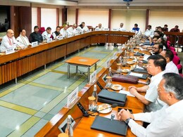 इनसाइड स्टोरी : मणिपुर पर सर्वदलीय बैठक में किसने क्या बोला? सरकार ने बताया- कैसे बहाल की जा रही शांति इनसाइड स्टोरी : मणिपुर पर सर्वदलीय बैठक में किसने क्या बोला? सरकार ने बताया- कैसे बहाल की जा रही शांति