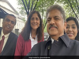 "Washington Moment": How Anand Mahindra, Mukesh Ambani Bumped Into Sunita Williams "Washington Moment": How Anand Mahindra, Mukesh Ambani Bumped Into Sunita Williams
