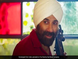 Video: 'उड़ जा काले कावा' का नया वर्जन रिलीज, पुरादे दिनों की याद दिला देंगे तारा-सकीना Video: 'उड़ जा काले कावा' का नया वर्जन रिलीज, पुरादे दिनों की याद दिला देंगे तारा-सकीना