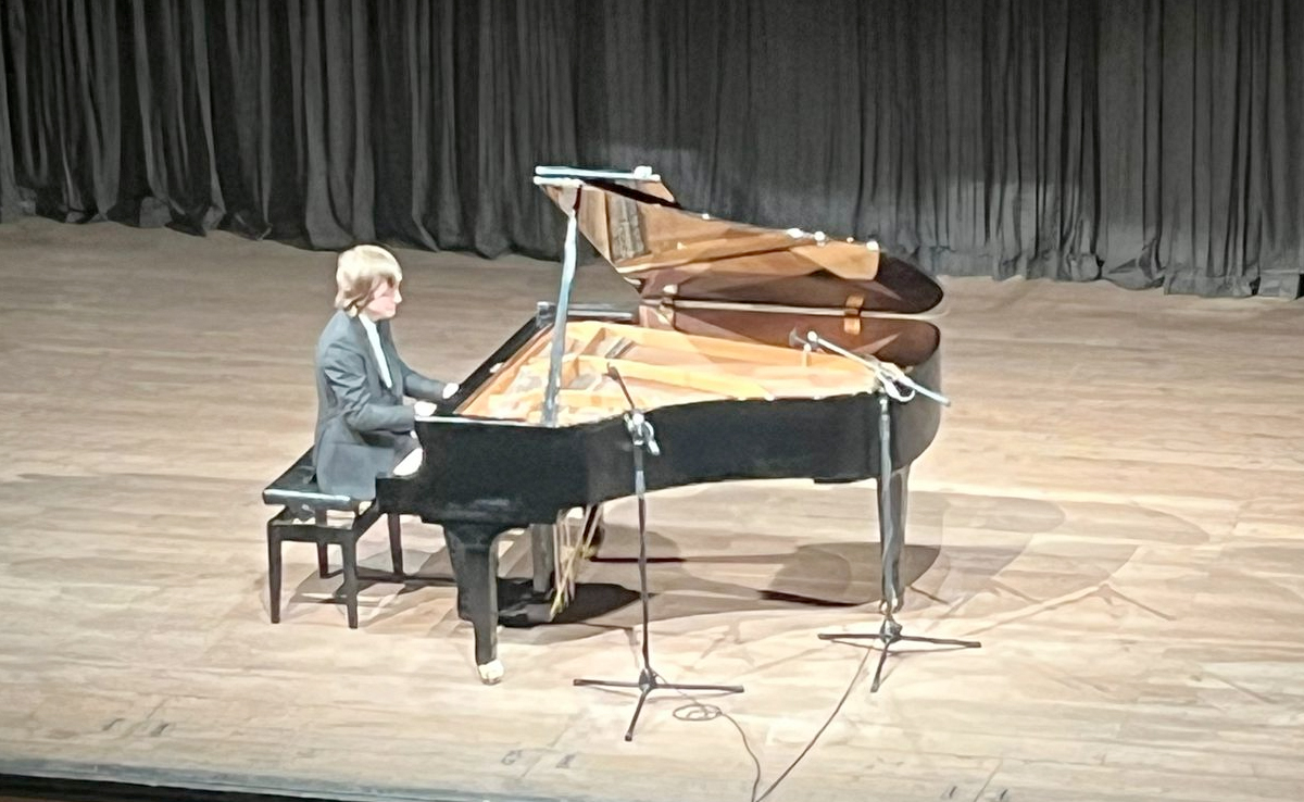 Russian Soloist Amazes Kolkata's Piano Pundits At His Indian Debut