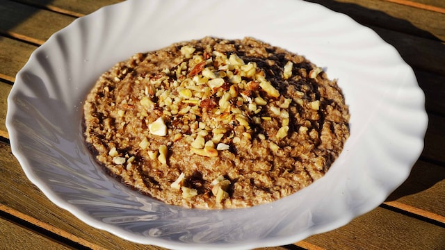 Oatmeal is rich in soluble fibre, which binds to cholesterol in the digestive tract